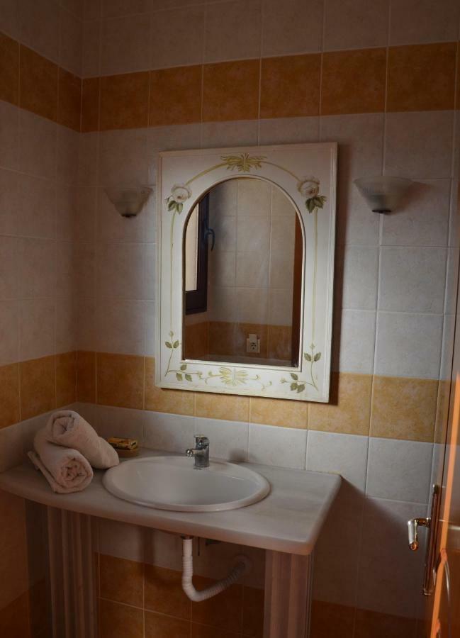 Anais Apartments Megas Limnionas Ngoại thất bức ảnh