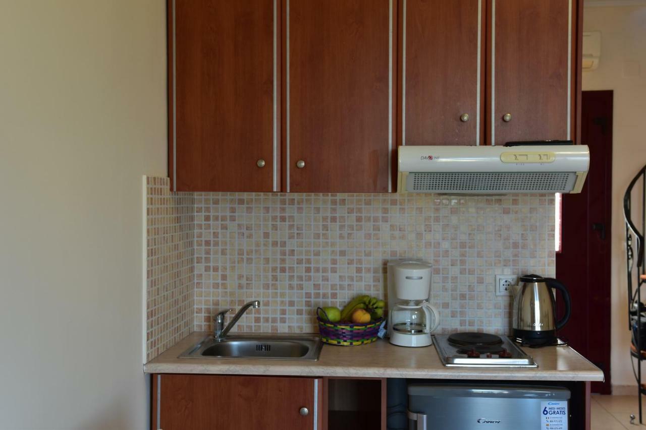 Anais Apartments Megas Limnionas Ngoại thất bức ảnh