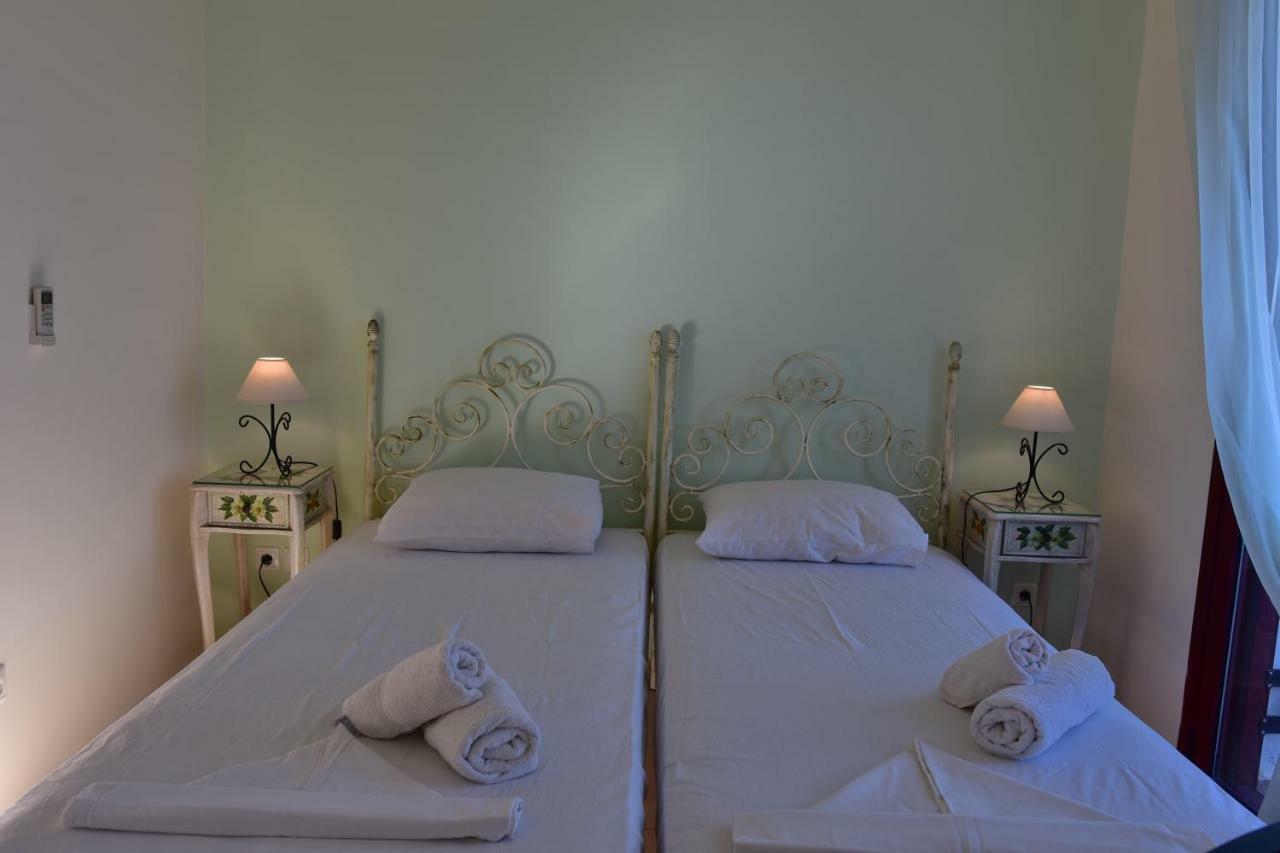 Anais Apartments Megas Limnionas Ngoại thất bức ảnh