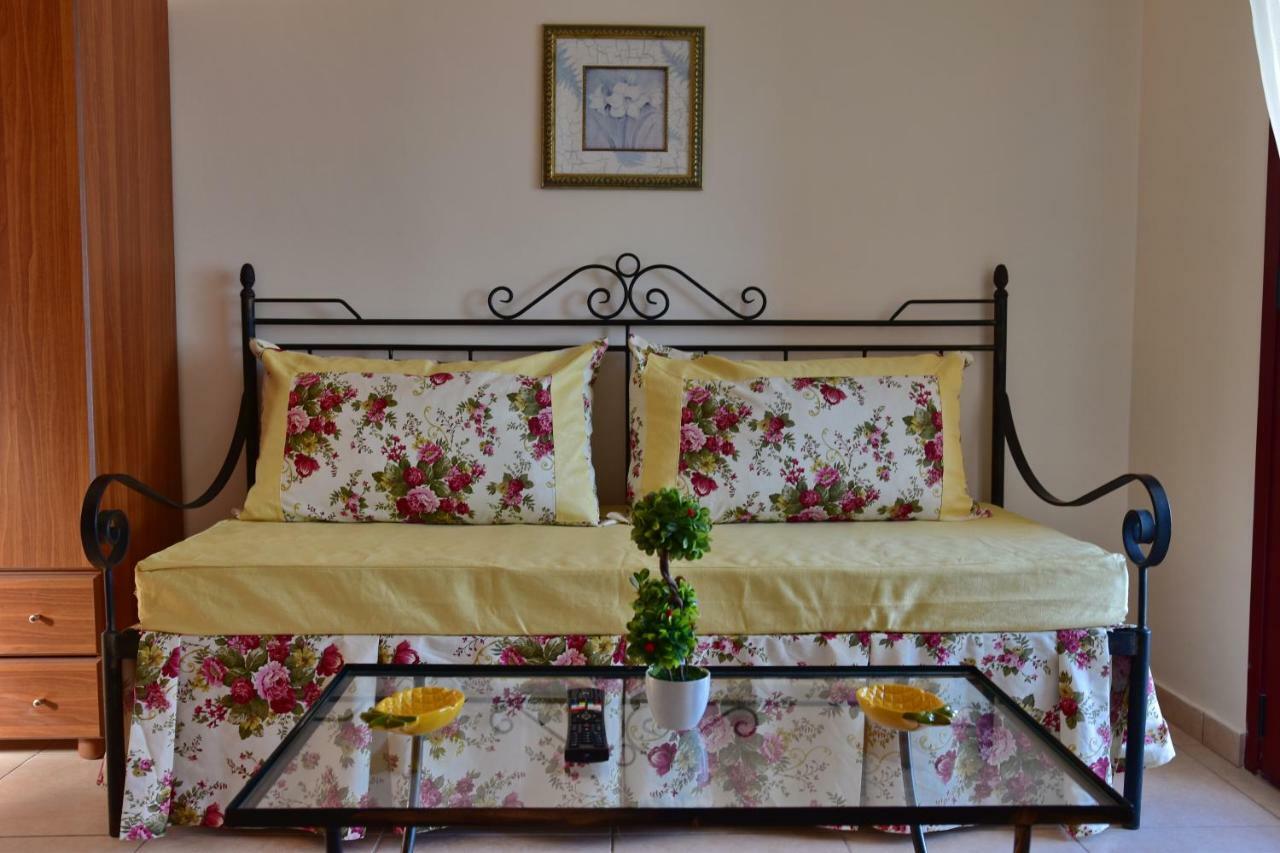 Anais Apartments Megas Limnionas Ngoại thất bức ảnh