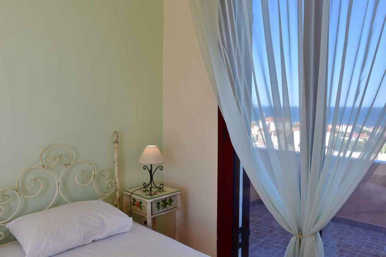 Anais Apartments Megas Limnionas Ngoại thất bức ảnh